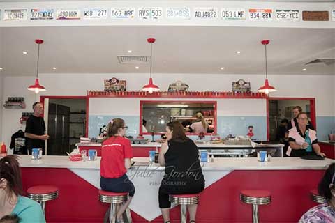 American 1950s retro diner furniture project from Australia Big T'z diner